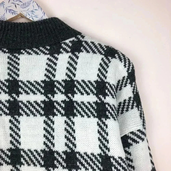 VTG Whimsical Gray Plaid Oversized Floral Sweater - Picture 7 of 7